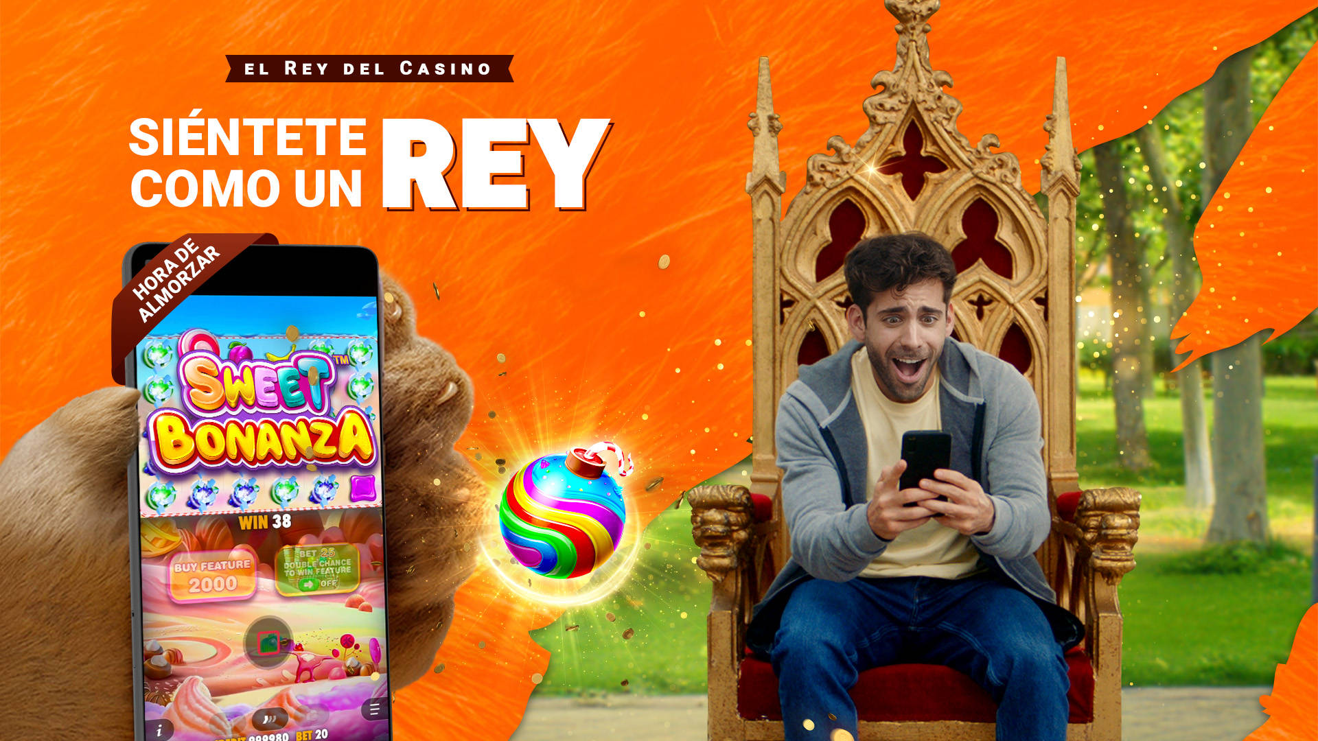 Hombre en trono jugando a tragamonedas Sweet Bonanza en su teléfono con la función Comprar.